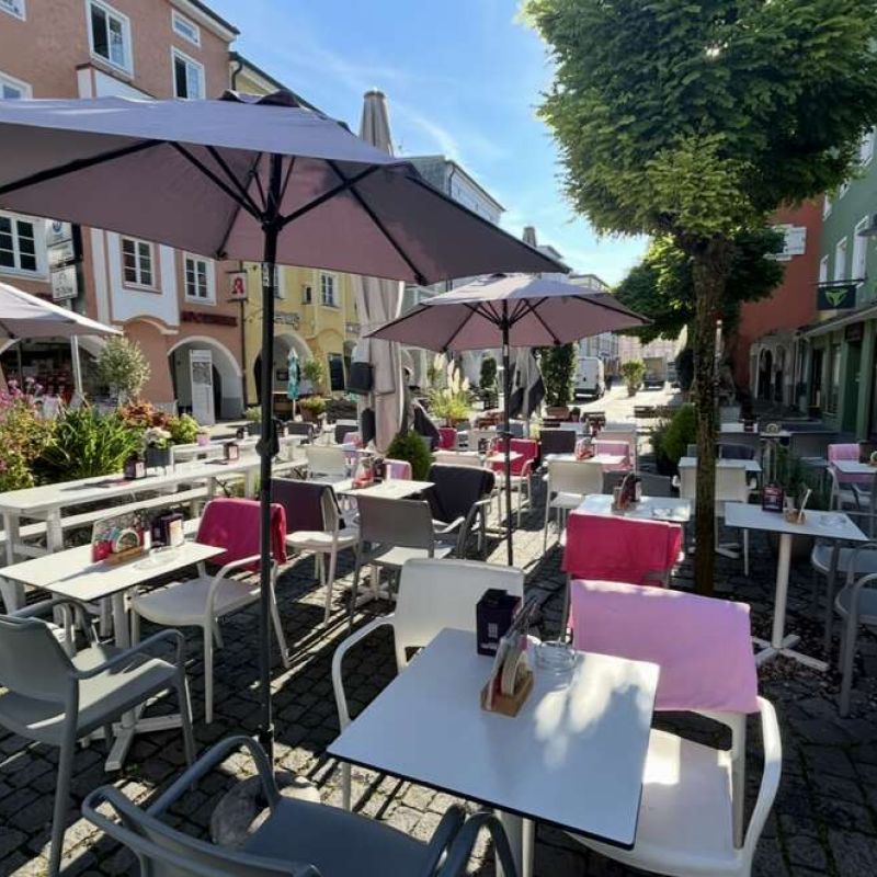 Terrasse im Eiscafe San Marco / Rosenheim