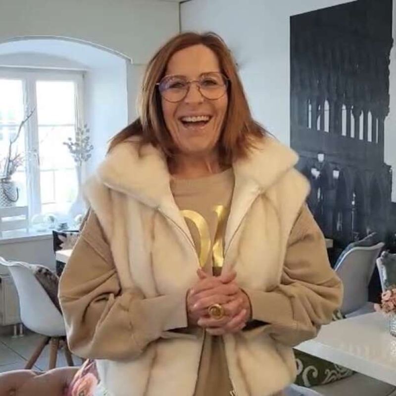 „Die Deisenberger“ hier bei uns im Eiscafe mit Geschichten und Magie